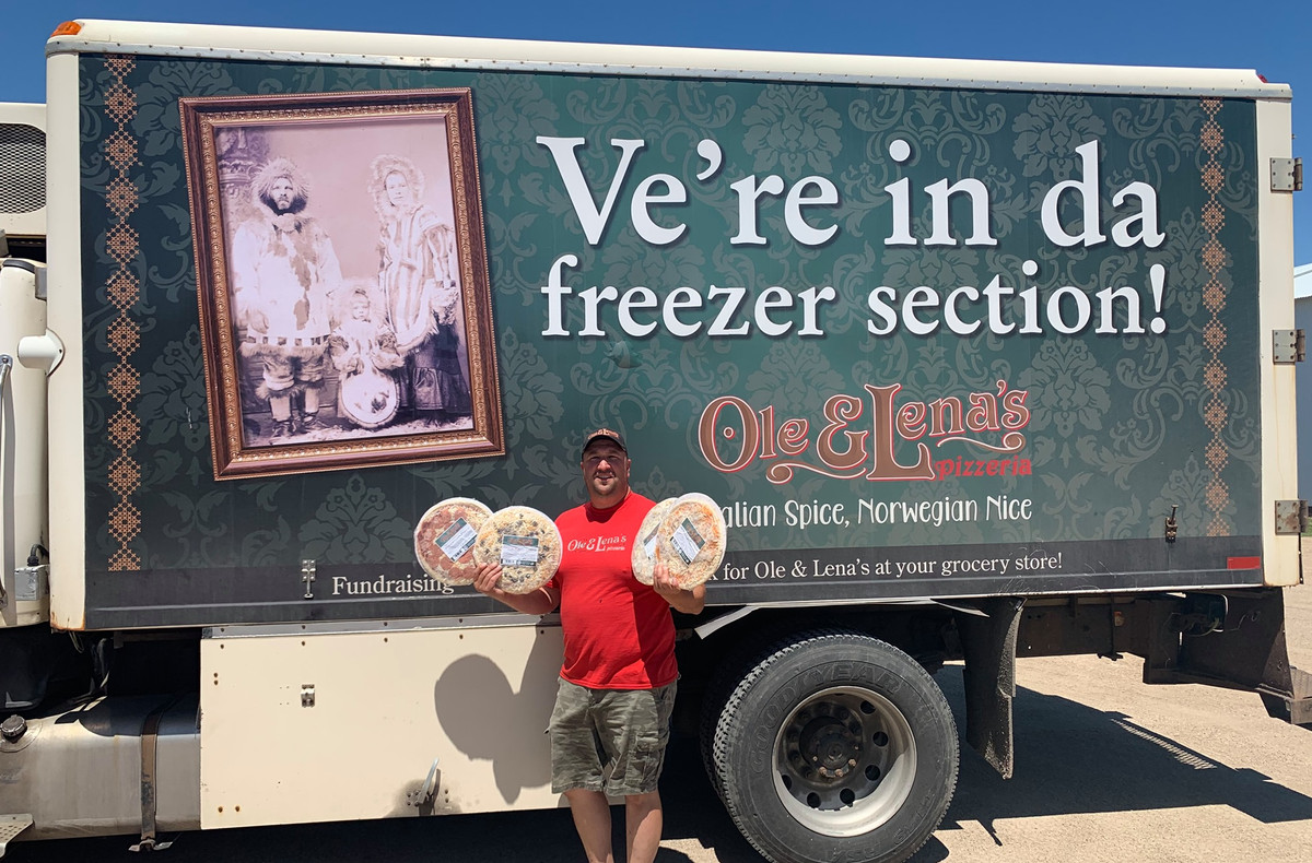 Ole & Lena’s pizza ready for a community fundraiser